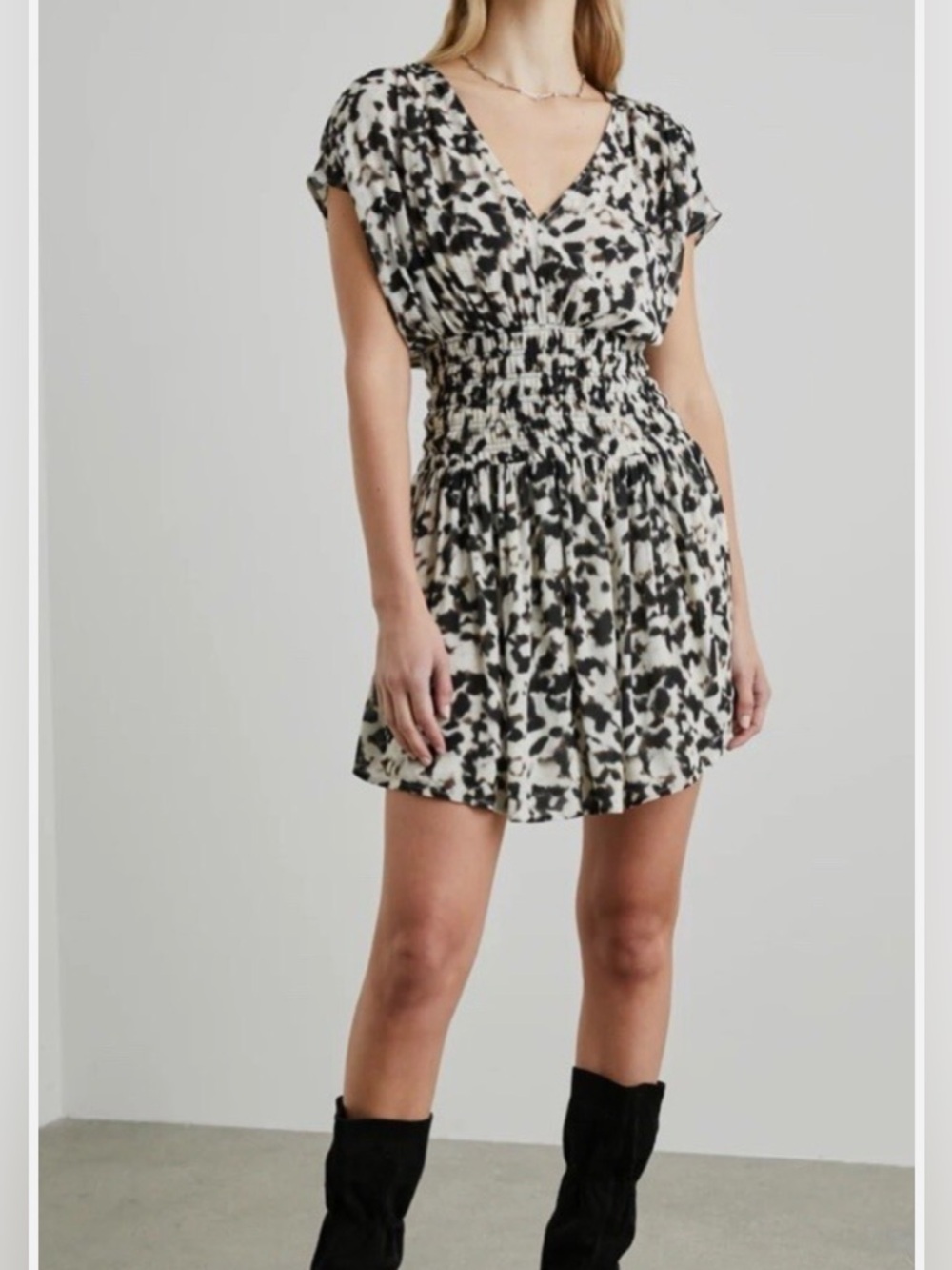 Rails Siera Blurred Cheetah Smocked Lined Mini Dress Large